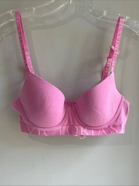 Victoria's Secret The T-shirt Cotton Exploded Logo Bra 32C